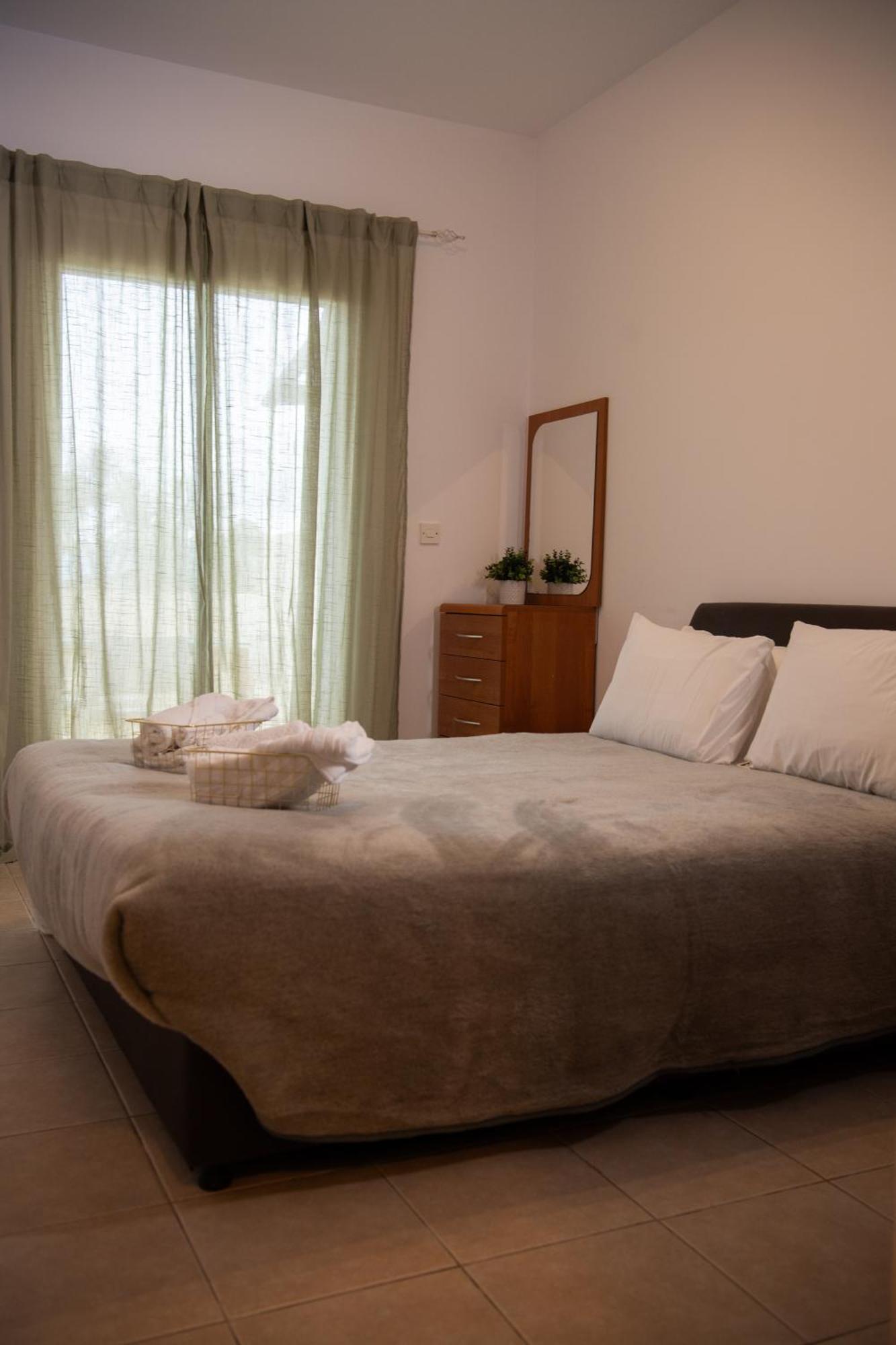 Path Latchi Beachfront Apartments Экстерьер фото