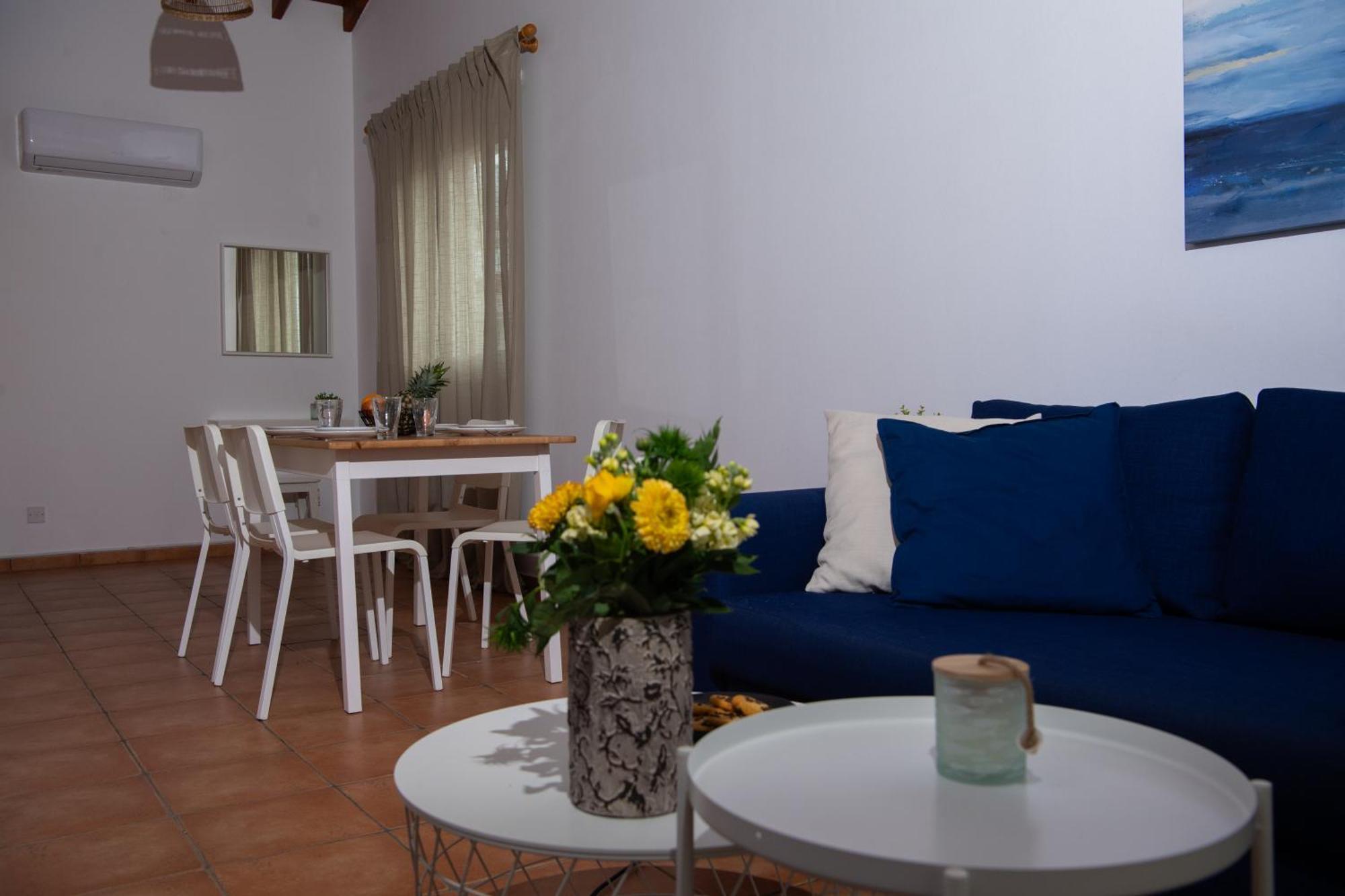 Path Latchi Beachfront Apartments Экстерьер фото