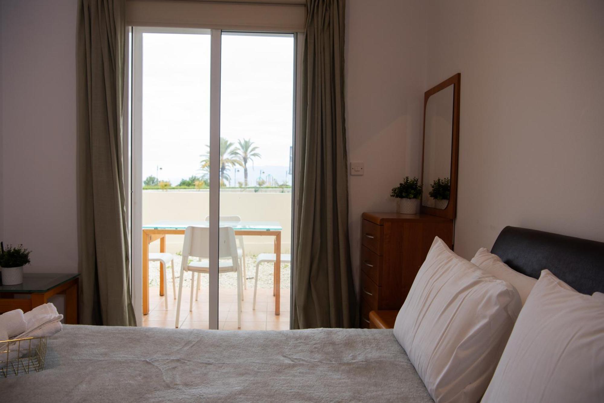 Path Latchi Beachfront Apartments Экстерьер фото