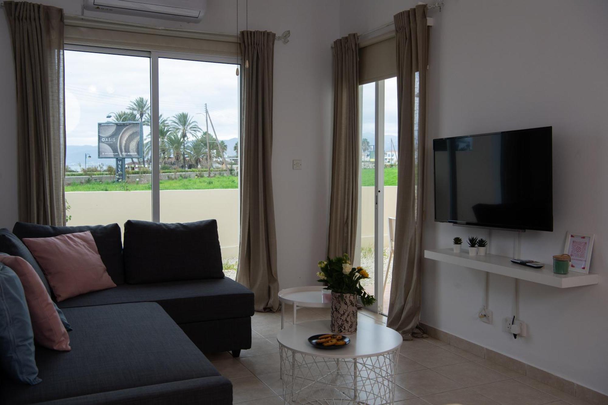 Path Latchi Beachfront Apartments Экстерьер фото