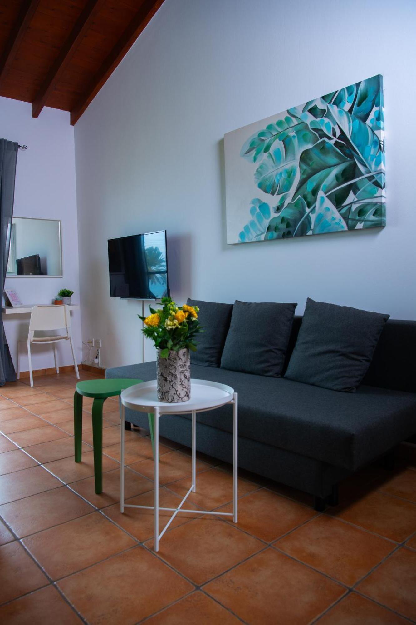 Path Latchi Beachfront Apartments Экстерьер фото
