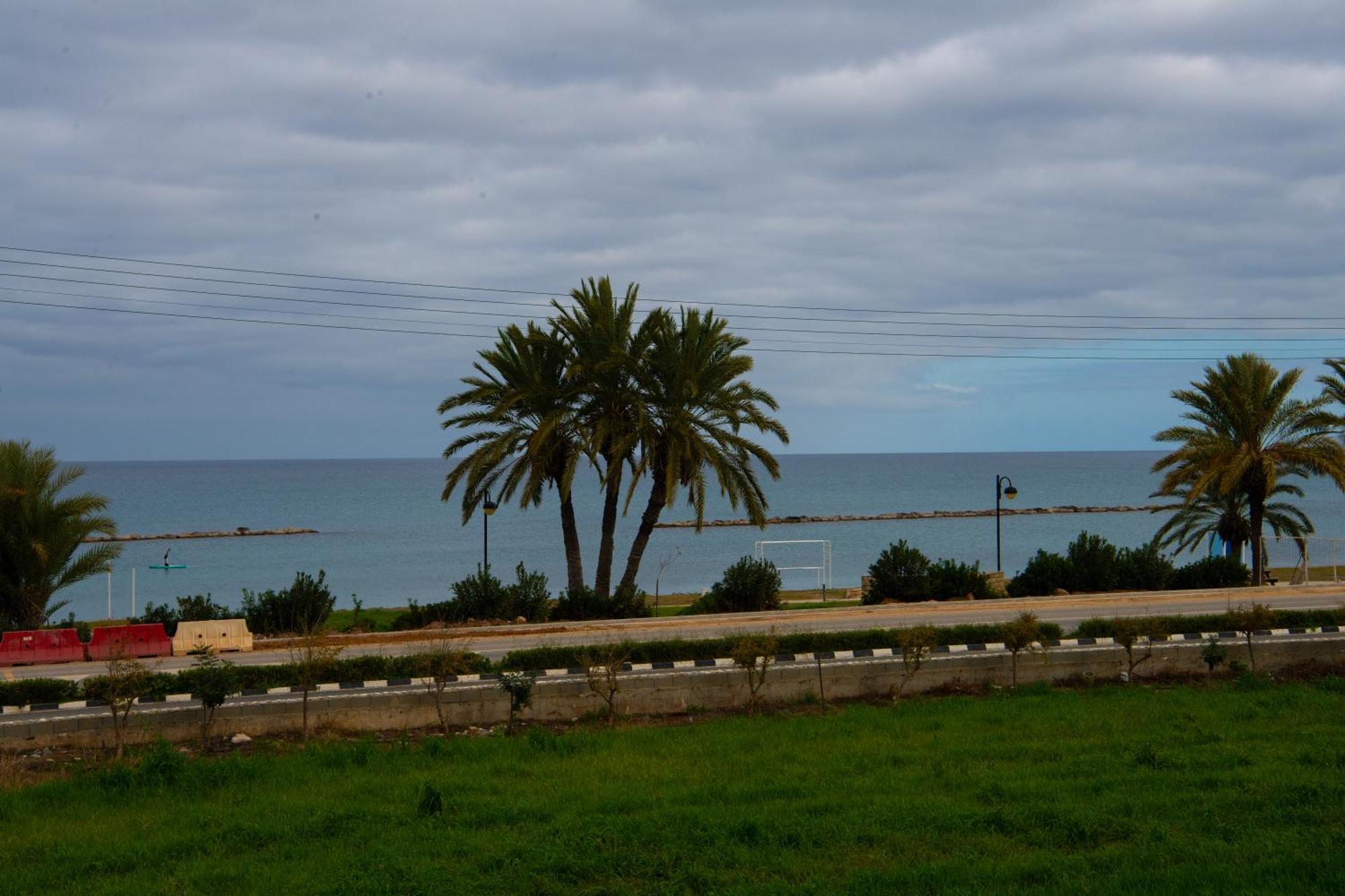 Path Latchi Beachfront Apartments Экстерьер фото